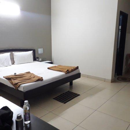 Karnataka Bhavan Veg Restaurant